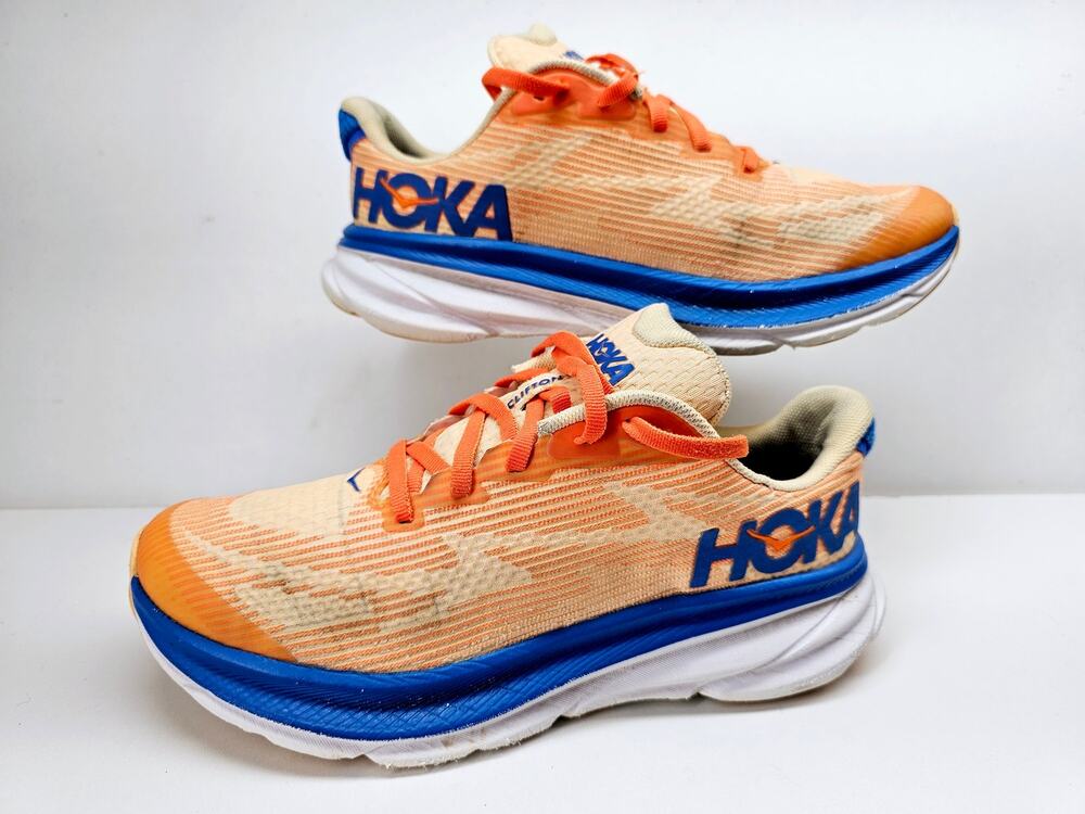 Hoka Youth 5.5 Comfy footwear